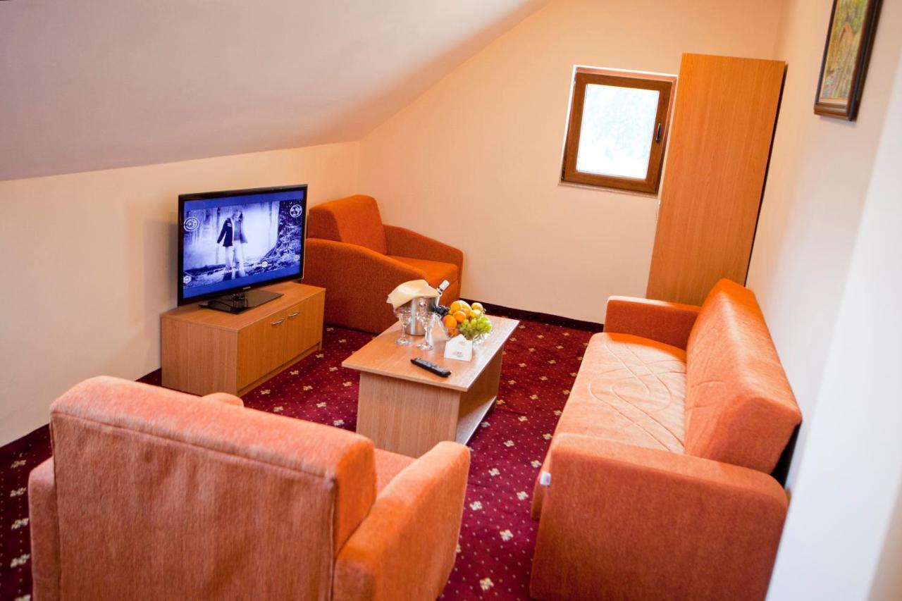 Hotel Coop Rozhen Pamporovo Exteriér fotografie